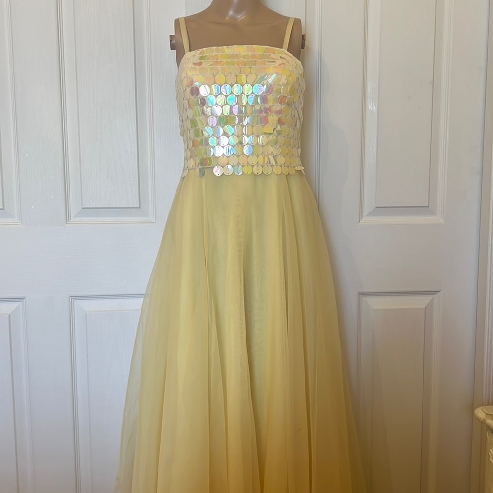 Alyce Designs yellow tulle and holographic sequin prom/bridesmaid/formal  size 6